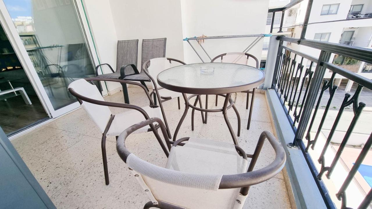 Modern Retreat: 2Br Stylish Apt With Comfy Rooms! Smart Tv With 200Mbps Internet Larnaca Eksteriør billede